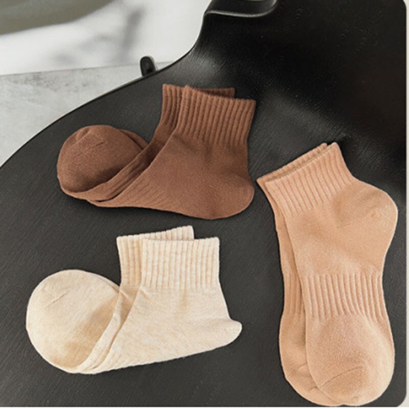 5 Pairs Of Women's Soft Cotton Socks Autumn Winter Fashion - Bonnie Lassio