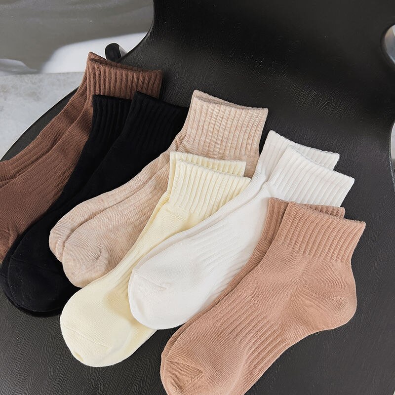 5 Pairs Of Women's Soft Cotton Socks Autumn Winter Fashion - Bonnie Lassio