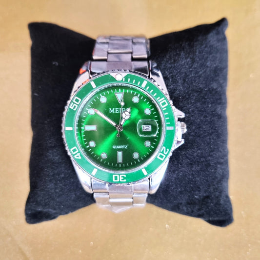 Mens Watches Green Dial Quartz Silver Alloy Strap Auto Date