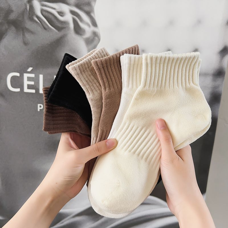 5 Pairs Of Women's Soft Cotton Socks Autumn Winter Fashion - Bonnie Lassio